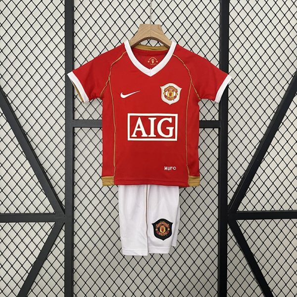 Manchester United 06/07 Home Kids Kit