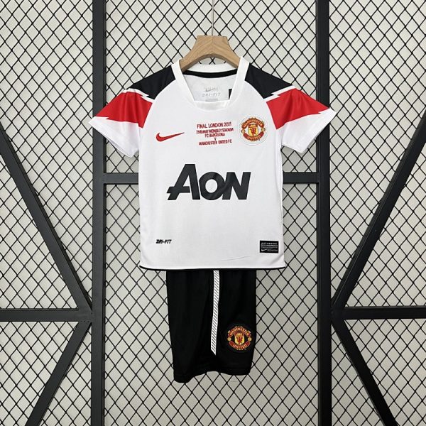Manchester United 10/11 Away Champions League Kids Kit