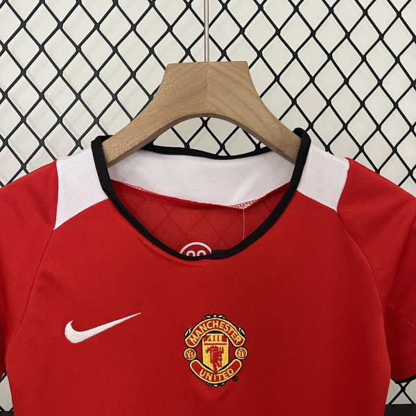 Manchester United 05/06 Home Kids Kit