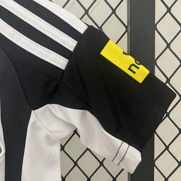 Newcastle United 24/25 Home Kids Kit