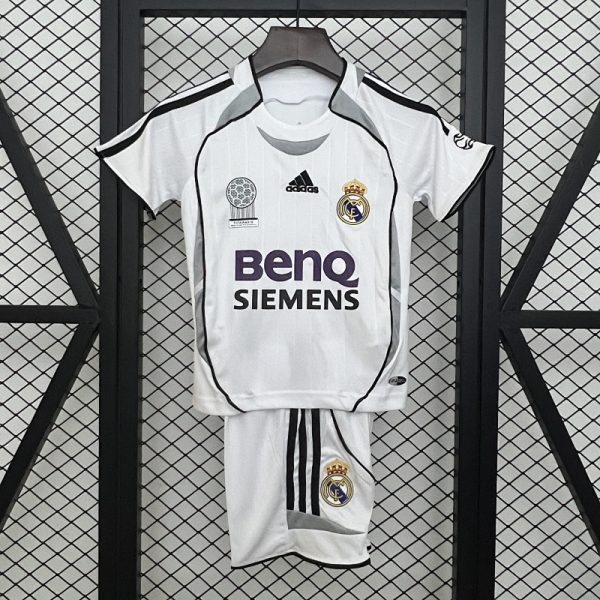 Real Madrid 06/07 Home Kids Kit