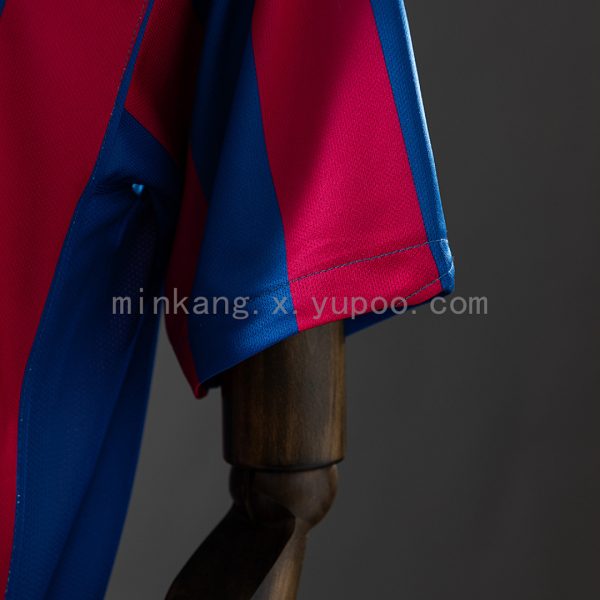 Barcelona 05/06 Home Retro Jersey