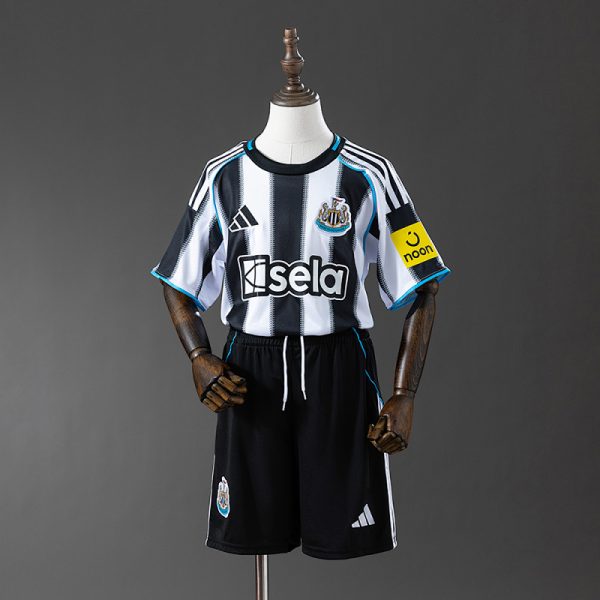 Newcastle United 25/26 Home Kids Kit