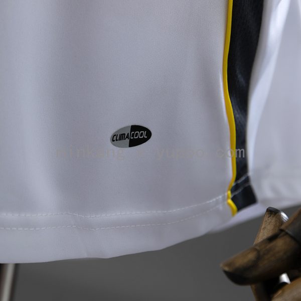 Japan 2006 Away Retro Jersey