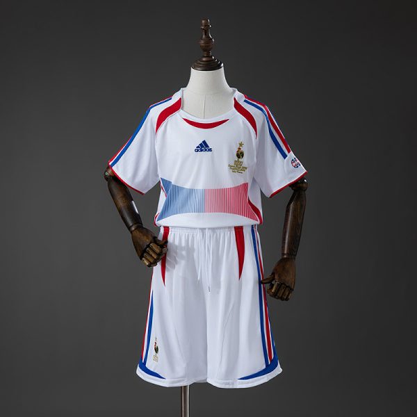 kb-237796128-1 France 2006 Home Retro Kids Kit