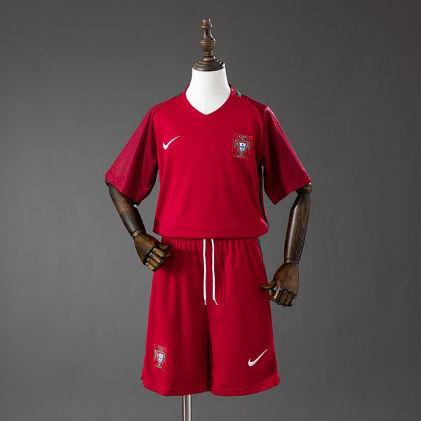 kb-237798581-1 Portugal 16/17 Home Retro Kids Kit