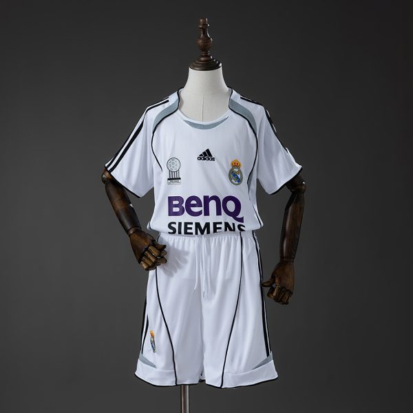Real Madrid 06/07 Home Retro Kids Kit